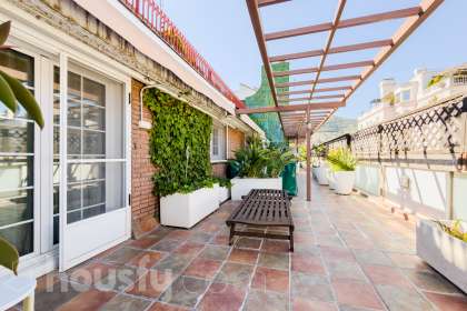 Piso en venta en Carrer de Folgueroles, Sant Gervasi - La Bonanova, Barcelona-0