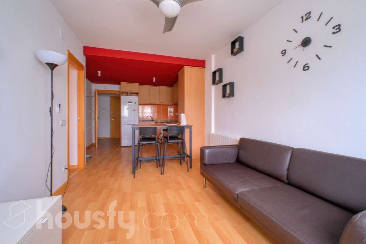 Piso en venta en C. SANT PERE,  El Pla del Penedès-3