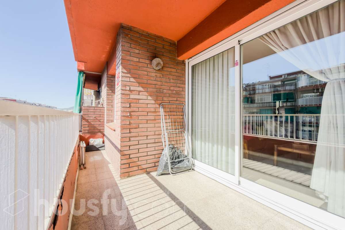 Piso en venta en PS LLORENC SERRA,  Santa Coloma de Gramenet-2