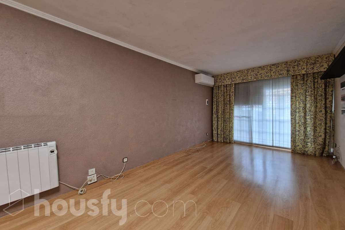 Piso en alquiler en Carrer de l'Escultor Manolo Hugué,  Badalona-1