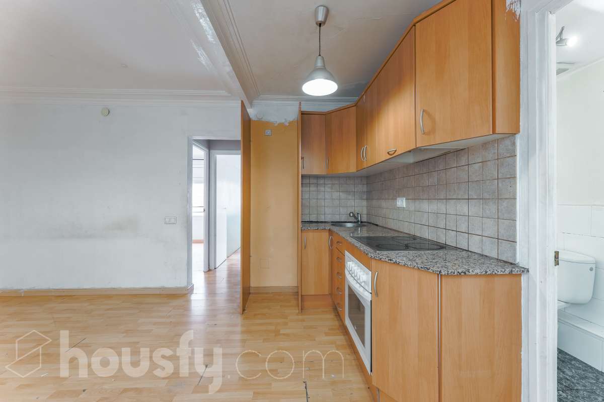 Piso en venta en Calle Conca de tremp, Horta Guinardó, Barcelona-4