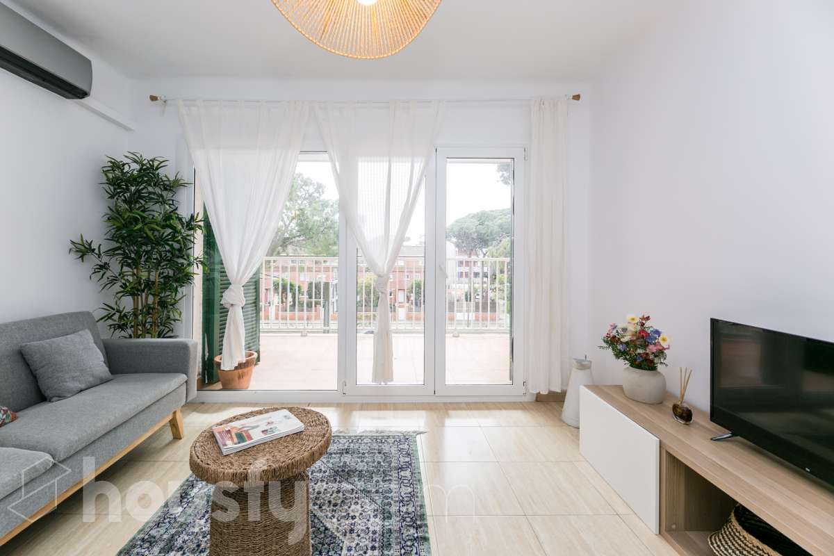 Piso en venta en Carrer de la Ginesta,  Castelldefels-2