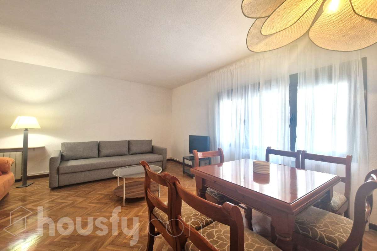 Piso en alquiler en Plaza de Santo Domingo, Centro, Madrid-0