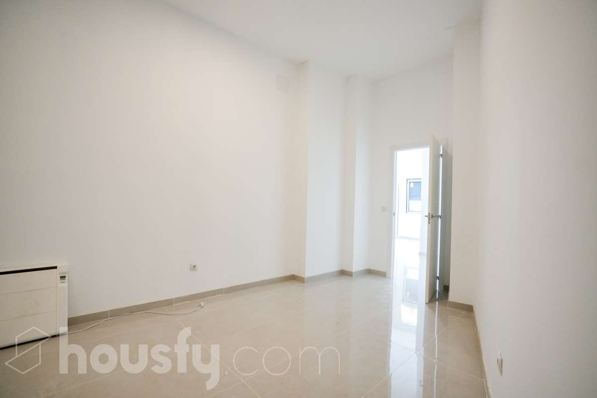 Bajo en venta en Calle Antonio Folgueras, Puente de Vallecas, Madrid-4