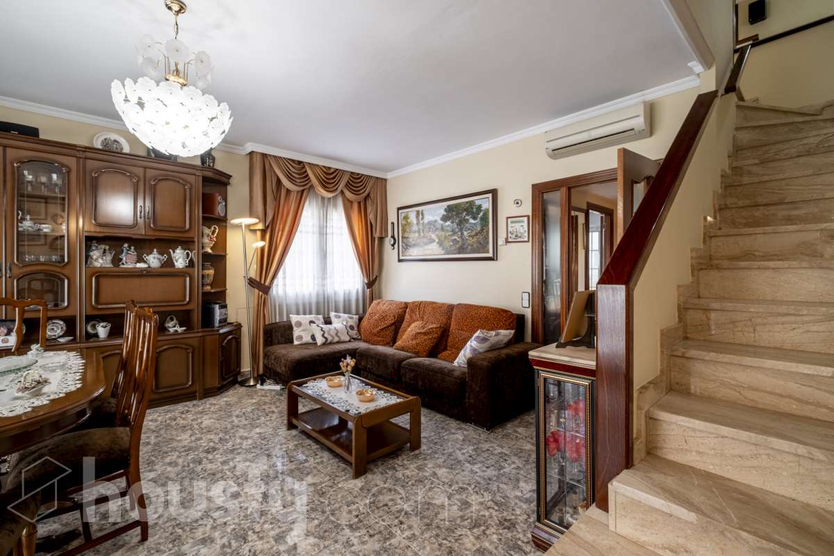 Casa en venta en CL JUAN VALERA, La Concòrdia - Can Rull, Sabadell-1