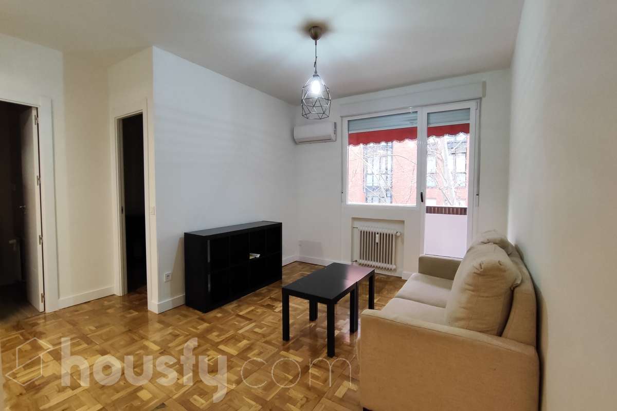 Piso en alquiler en Calle del Aviador Zorita, Tetuán, Madrid-0