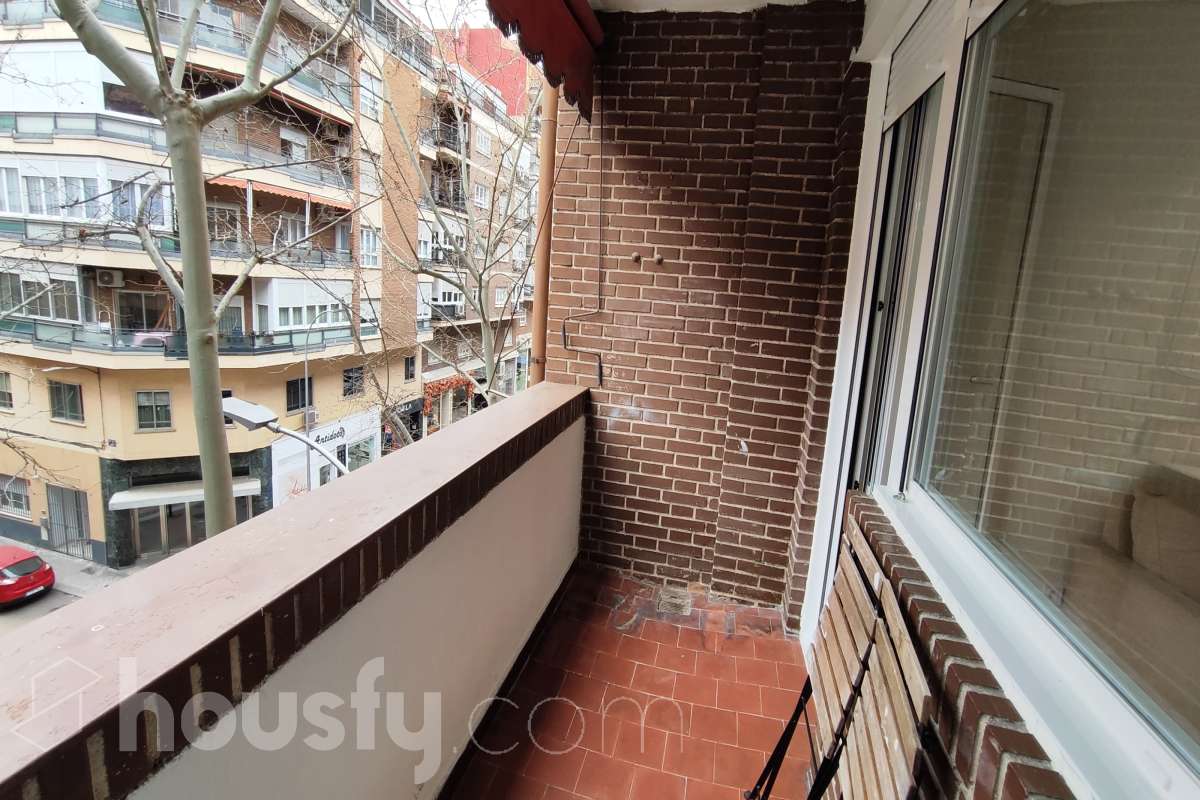 Piso en alquiler en Calle del Aviador Zorita, Tetuán, Madrid-3