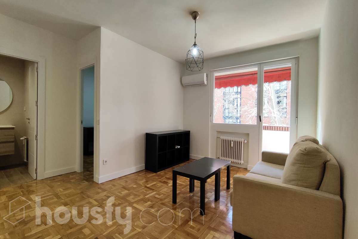 Piso en alquiler en Calle del Aviador Zorita, Tetuán, Madrid-0