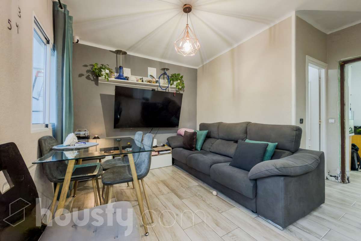 Piso en venta en CL FONT DE CANYELLES, Nou Barris, Barcelona-2