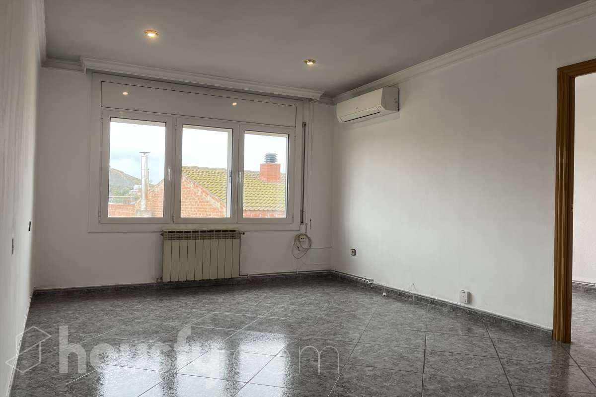Piso en venta en CL PONT,  Santa Margarida de Montbui-2