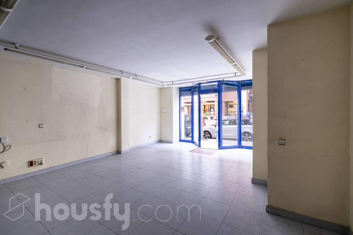 Local en venta en Carrer de Mossèn Andreu,  Cornellà de Llobregat-2