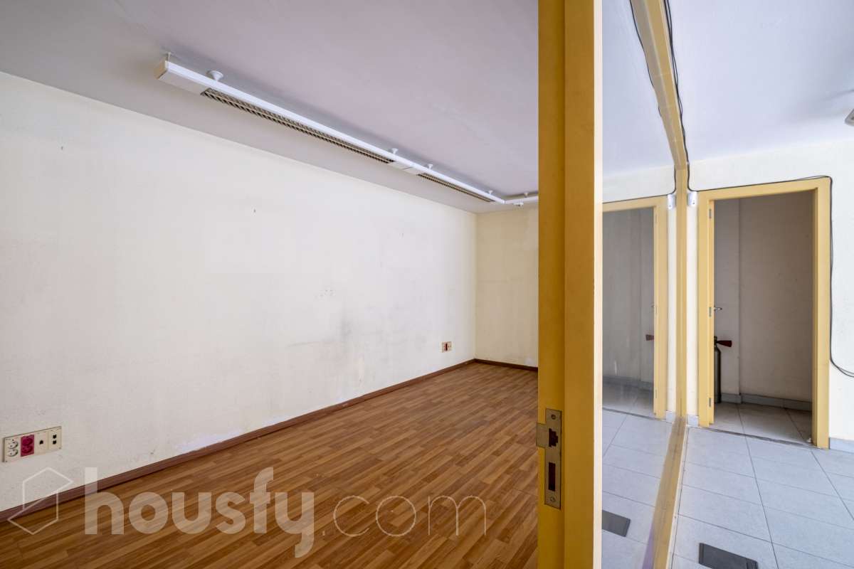 Local en venta en Carrer de Mossèn Andreu,  Cornellà de Llobregat-2