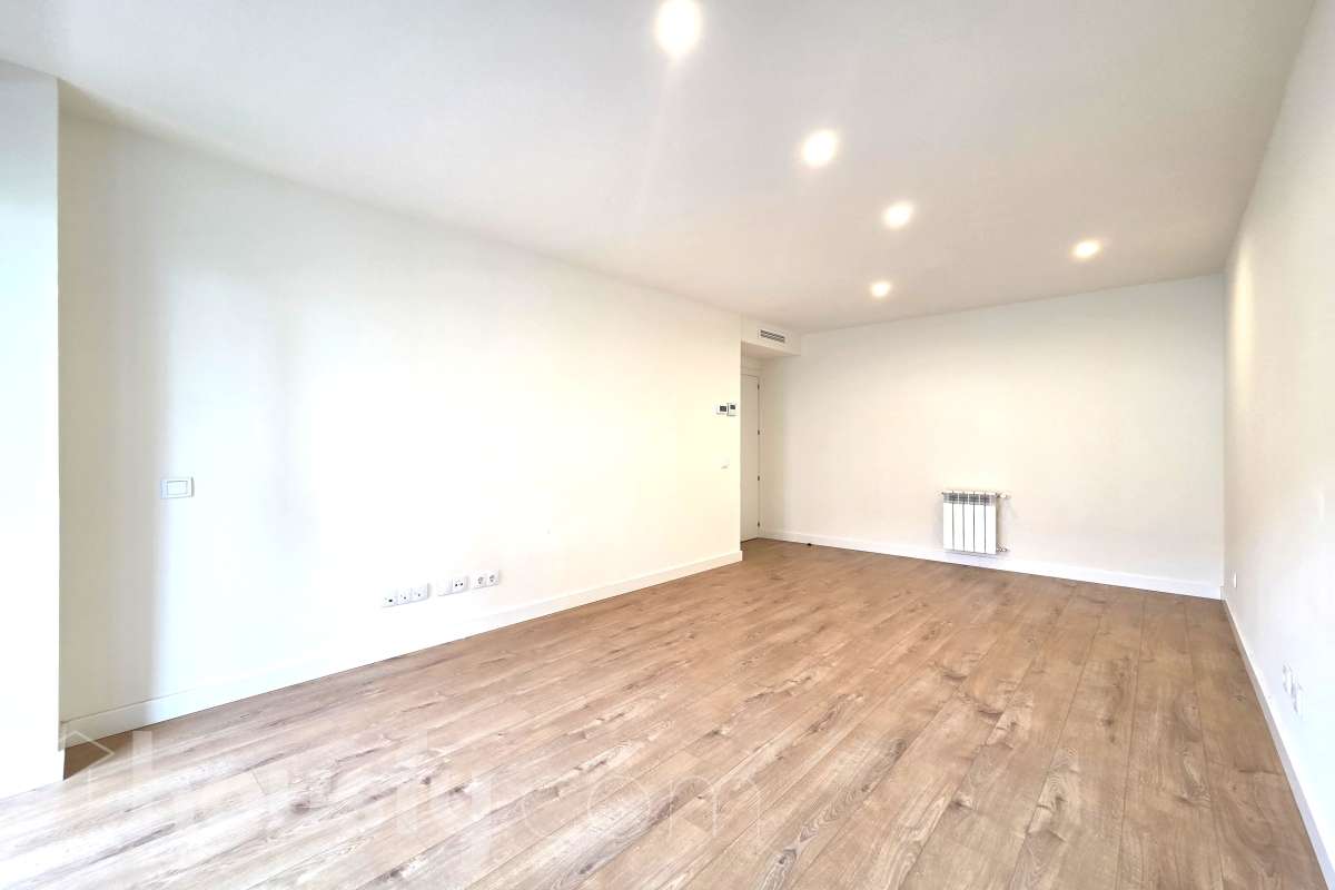 Piso en alquiler en Calle de Capri, San Blas, Madrid-3