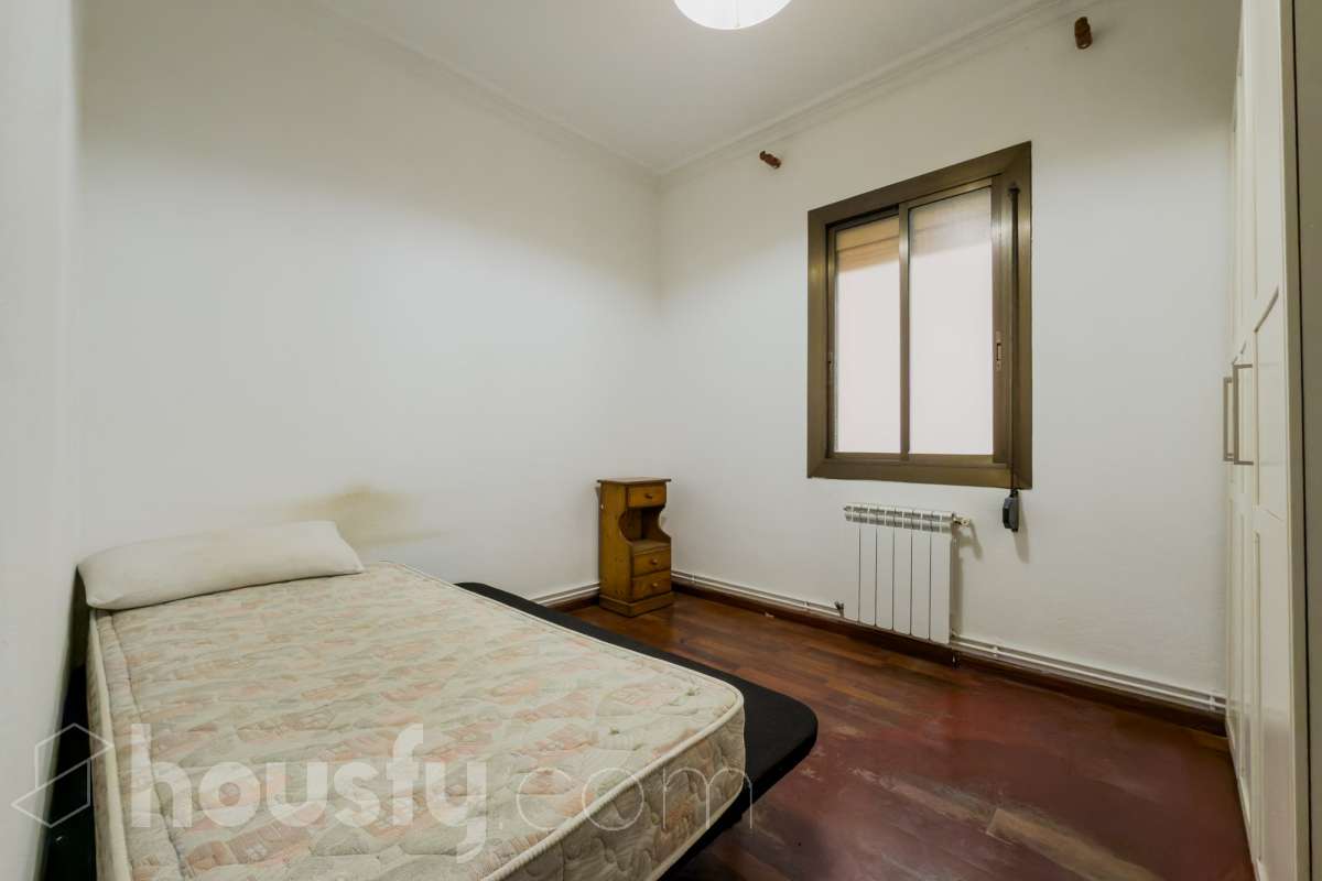 Piso en venta en CL SARDENYA, Horta Guinardó, Barcelona-3