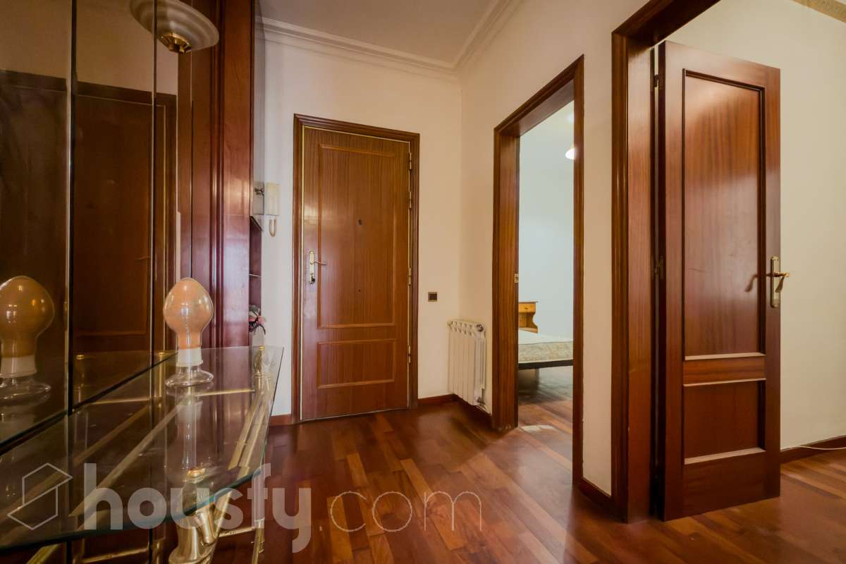 Piso en venta en CL SARDENYA, Horta Guinardó, Barcelona-1