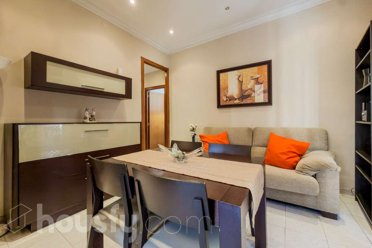 Piso en venta en C/ TAPIOLES, Sants-Montjuïc, Barcelona-3