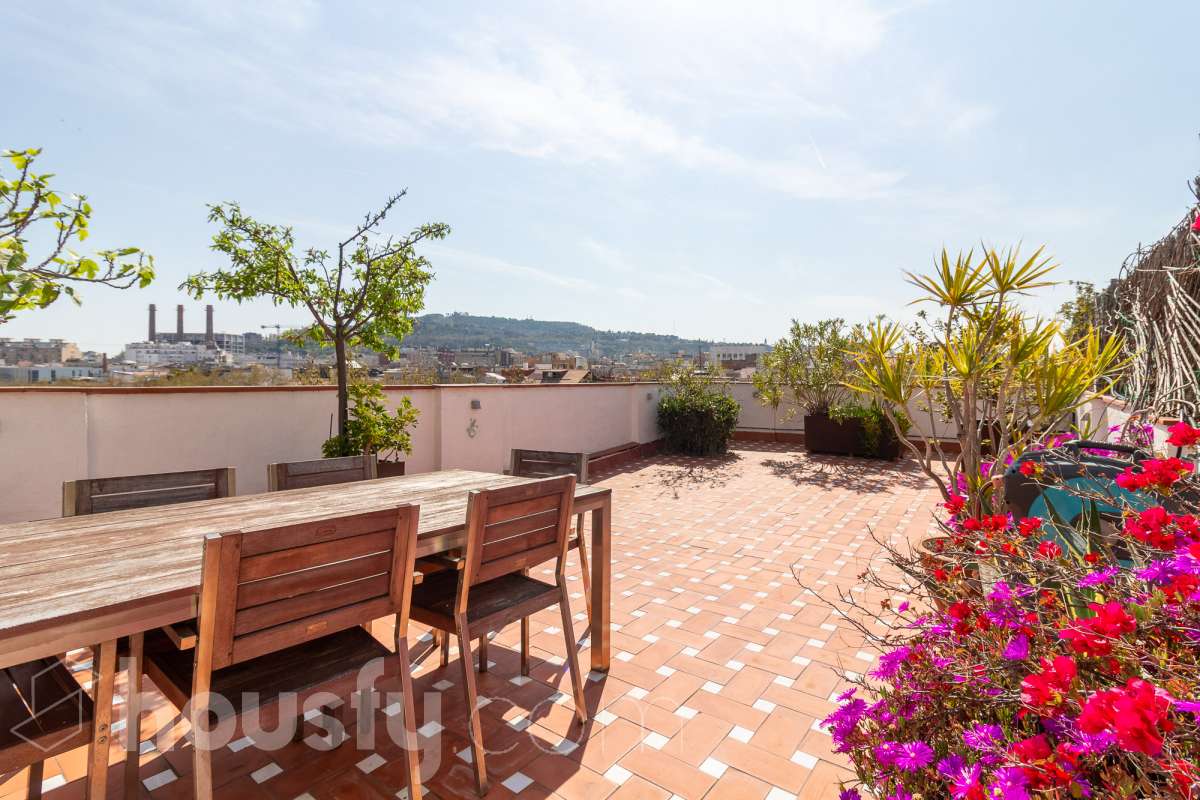 Piso en venta en Carrer Maria Casas Mira, Ciutat Vella, Barcelona-1