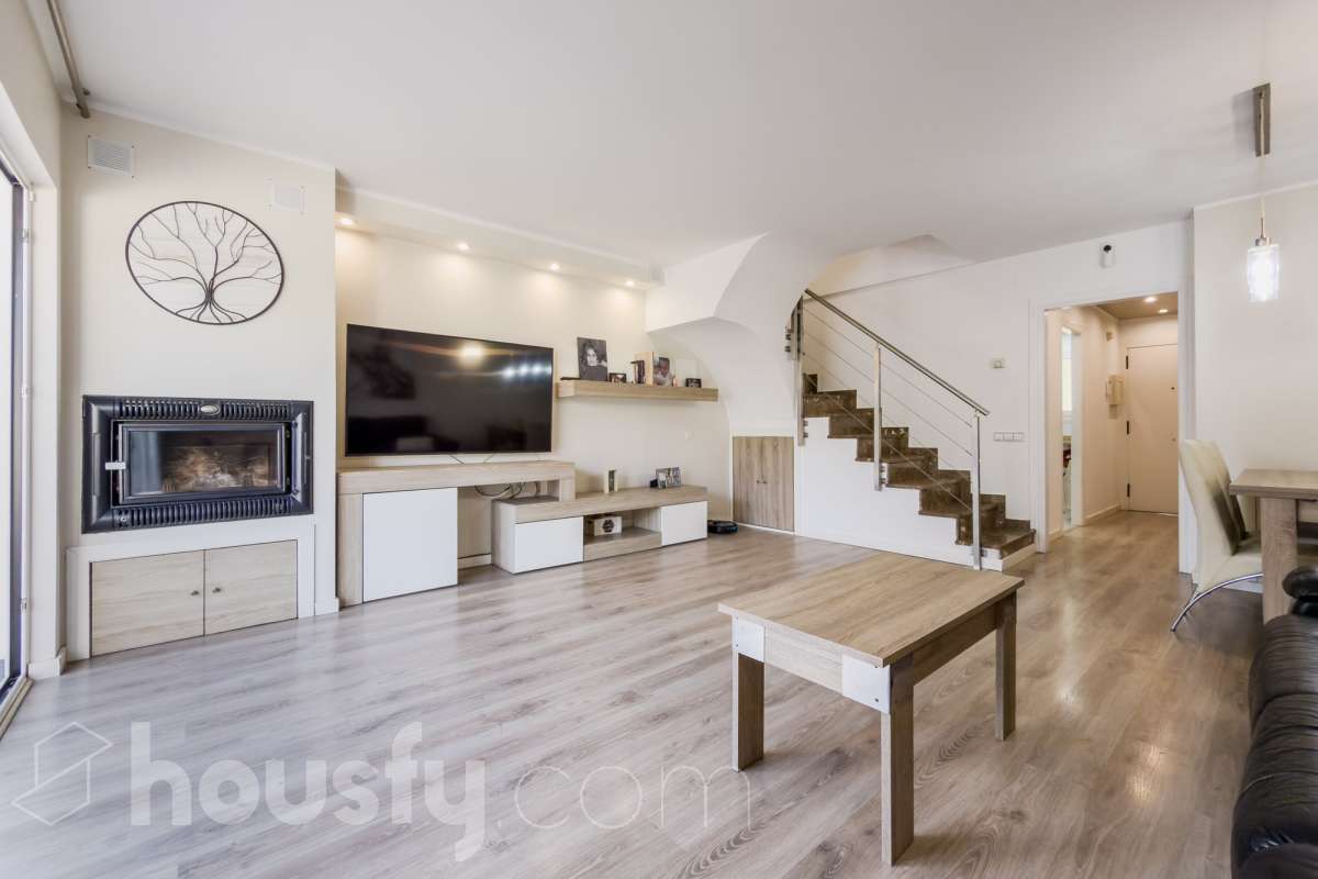 Casa en venta en AV PUIG CASTELLAR,  Santa Coloma de Gramenet-1