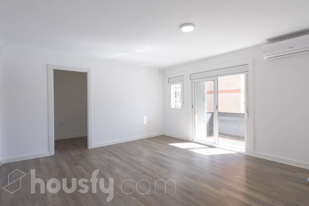 Piso en venta en Plaça del Poble,  Montornès del Vallès-0