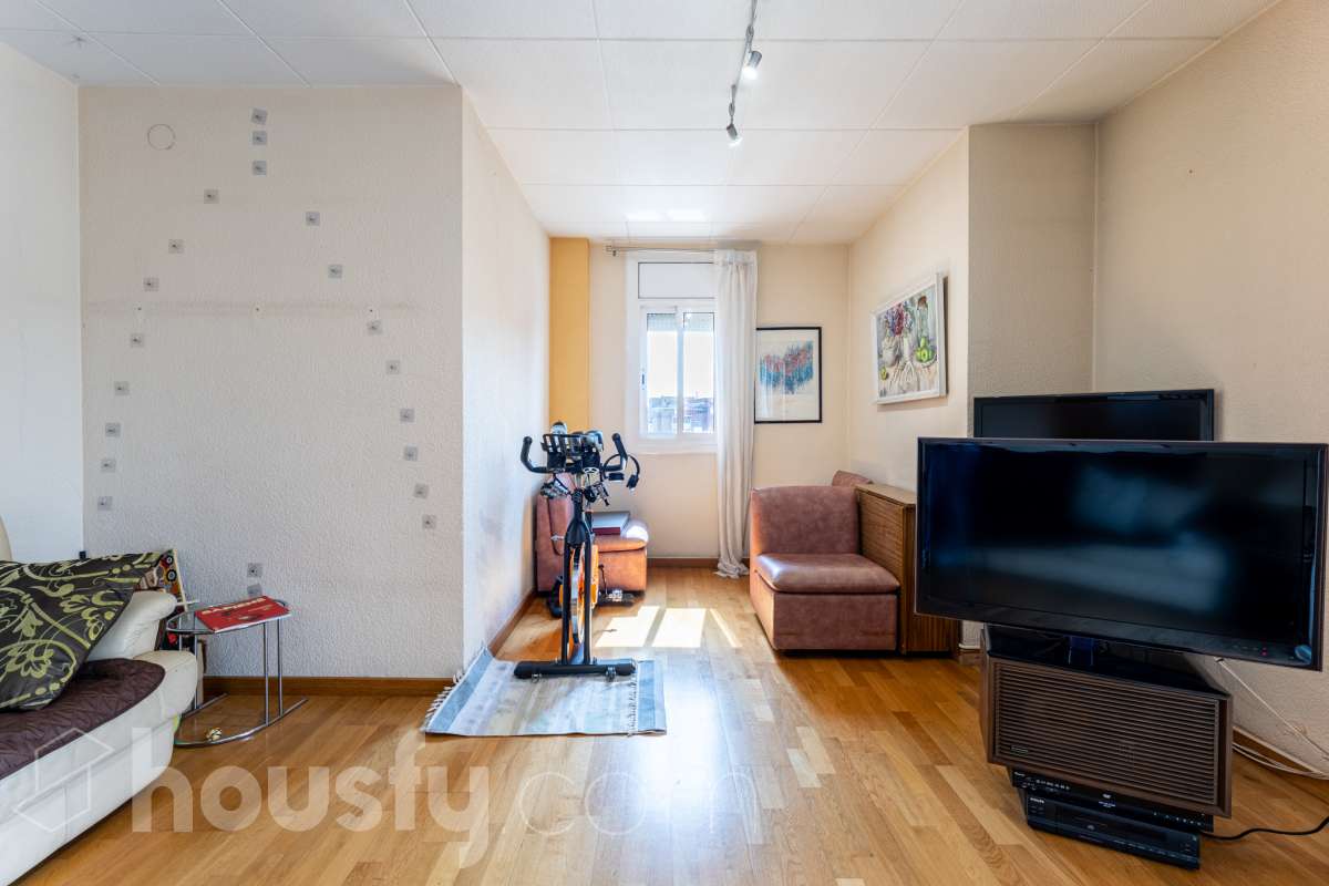 Piso en venta en CL CORONEL SANFELIU,  El Prat de Llobregat-4