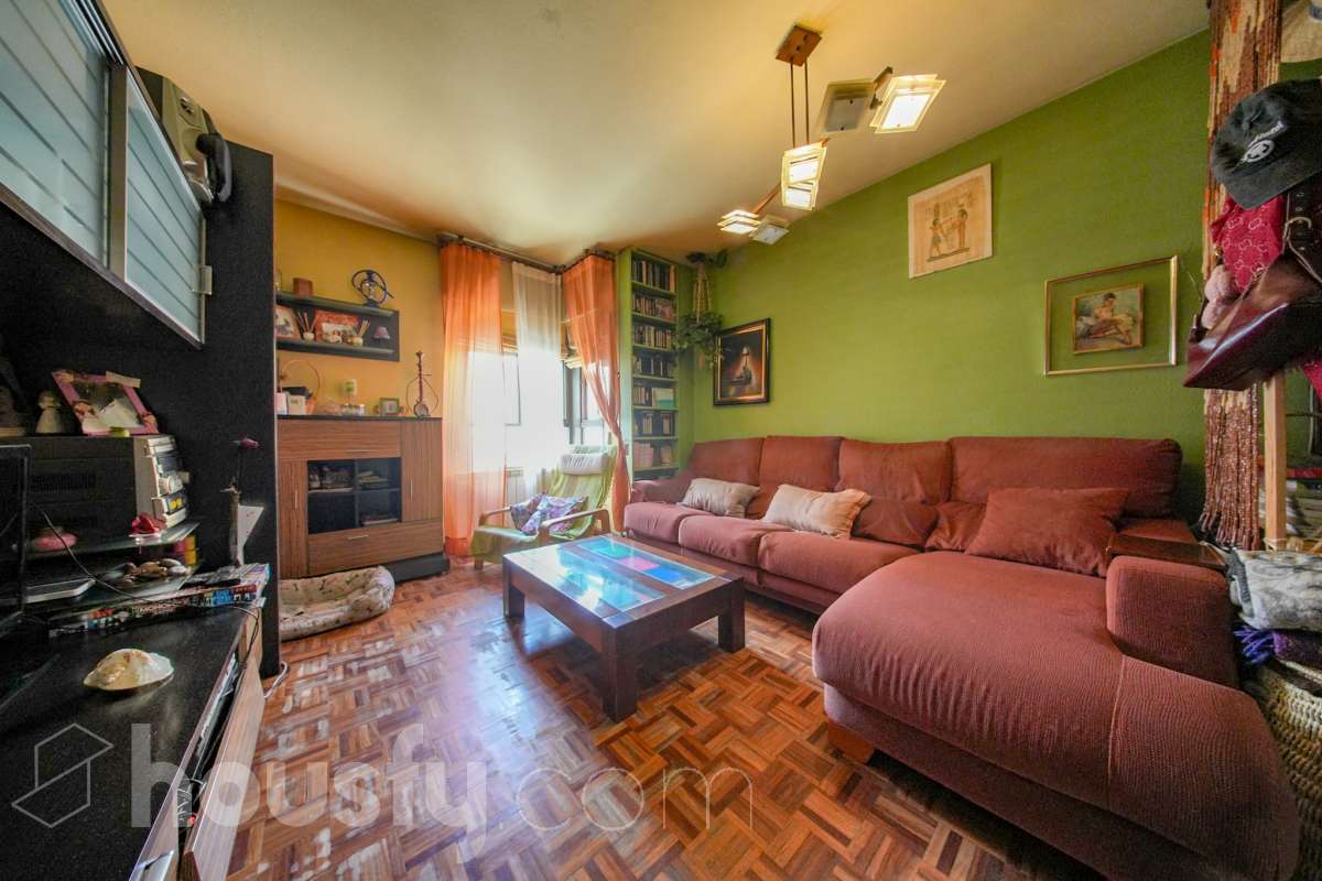 Piso en venta en Calle de Julia Mediavilla, Puente de Vallecas, Madrid-1