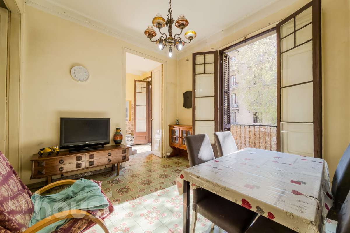 Piso en venta en Carrer de Mallorca, Eixample, Barcelona-0