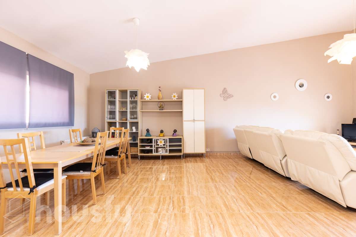 Casa en venta en Calle Girona,  Aiguamurcia-2