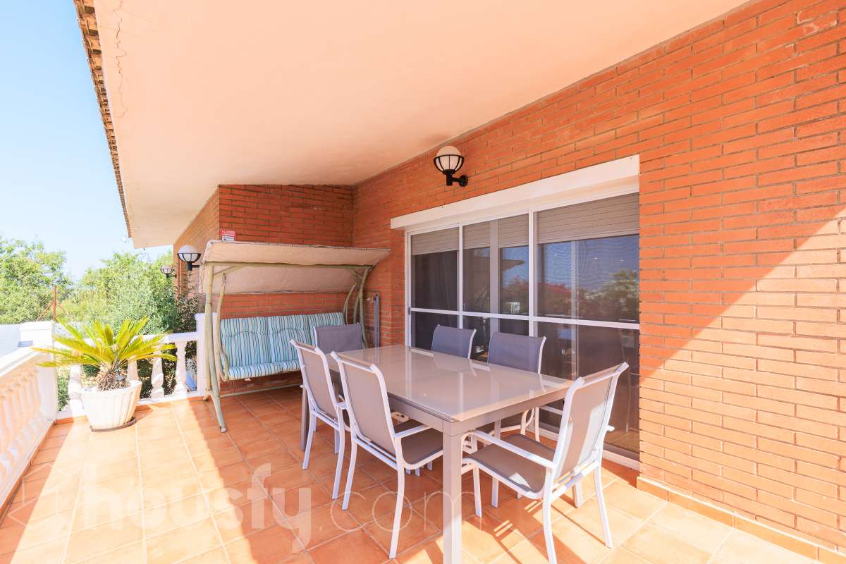 Casa en venta en Calle Girona,  Aiguamurcia-0