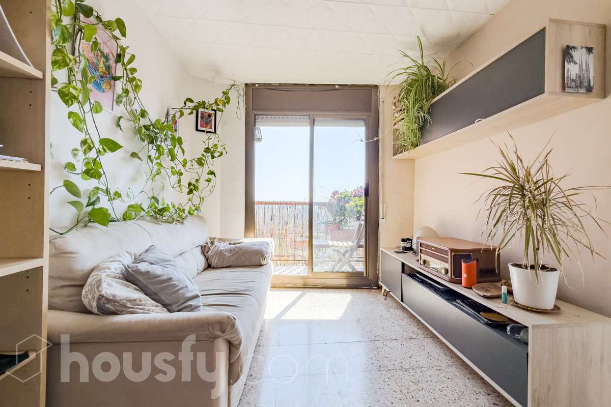 Piso en venta en Carrer de Rodrigo Caro, Nou Barris, Barcelona-2