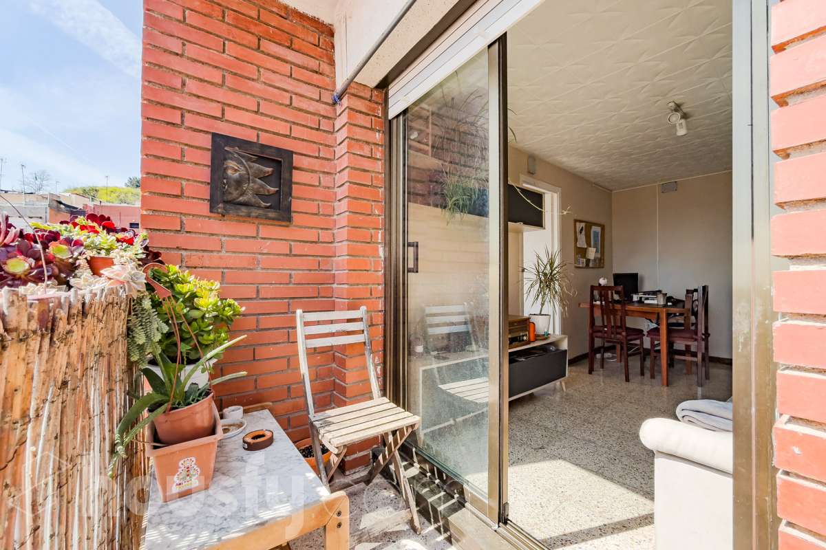 Piso en venta en Carrer de Rodrigo Caro, Nou Barris, Barcelona-1
