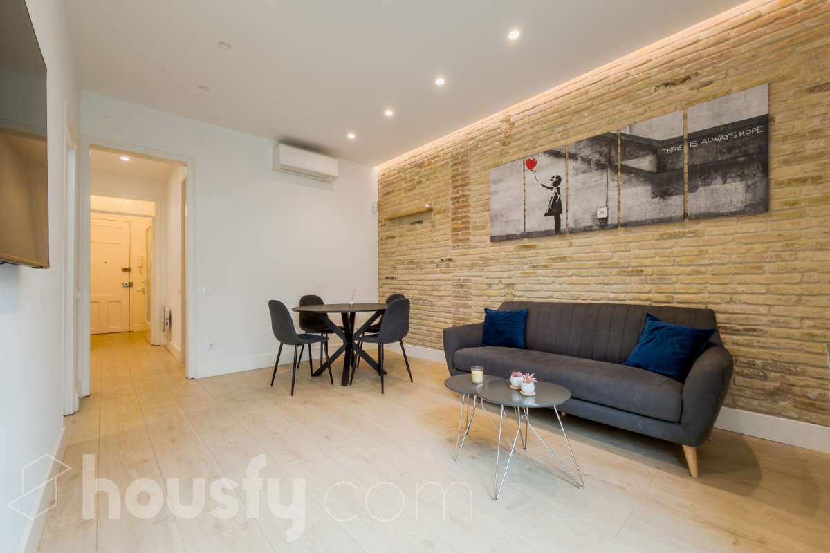 Piso en venta en CL SAGUES, Sarrià-Sant Gervasi, Barcelona-1