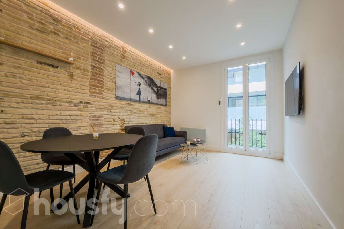 Piso en venta en CL SAGUES, Sarrià-Sant Gervasi, Barcelona-0