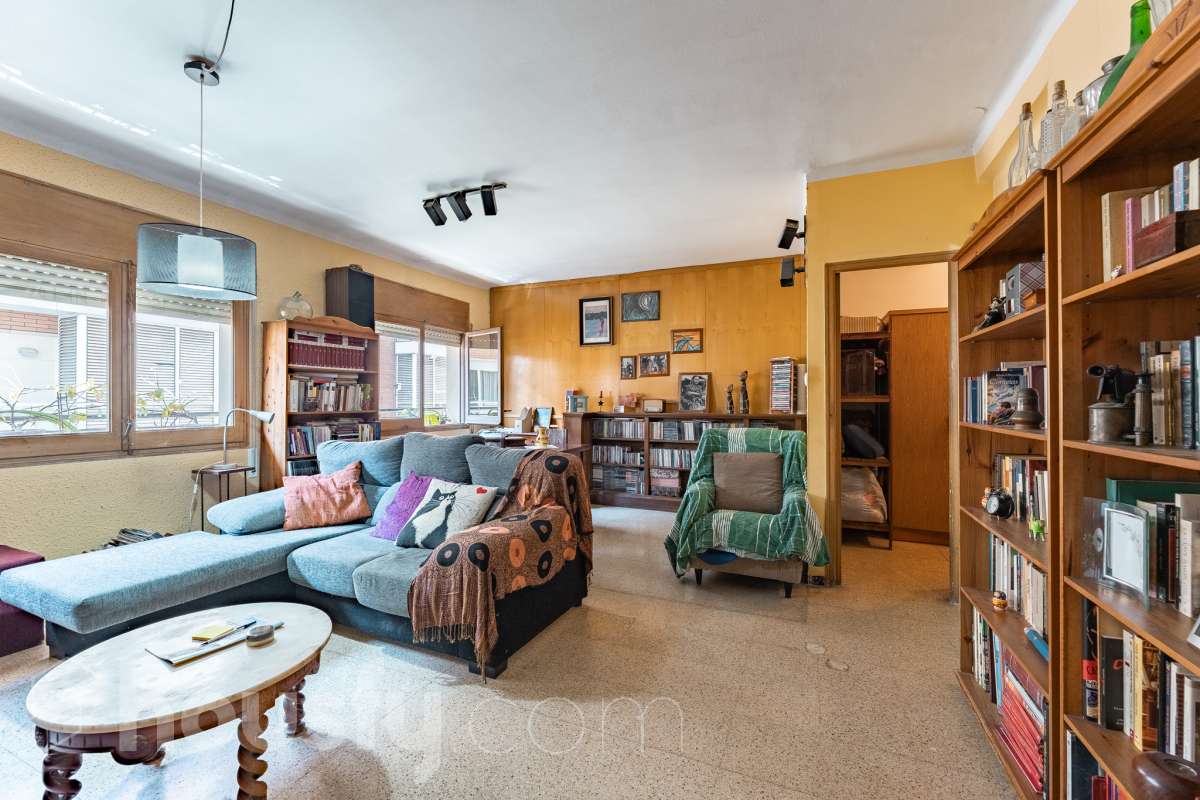 Piso en venta en Carrer de Vicomicià,  Sant Joan Despí-0