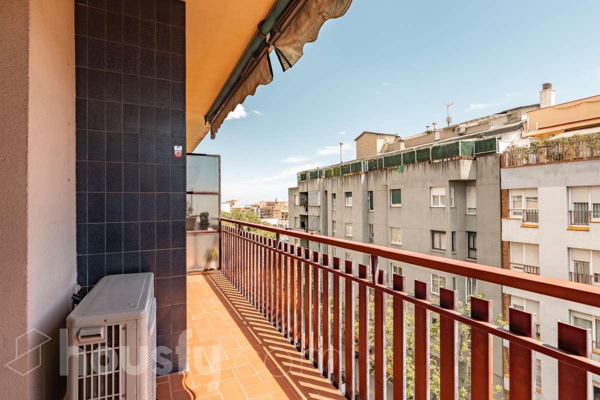 Piso en venta en Avinguda de la Mare de Déu de Montserrat, Horta Guinardó, Barcelona-3
