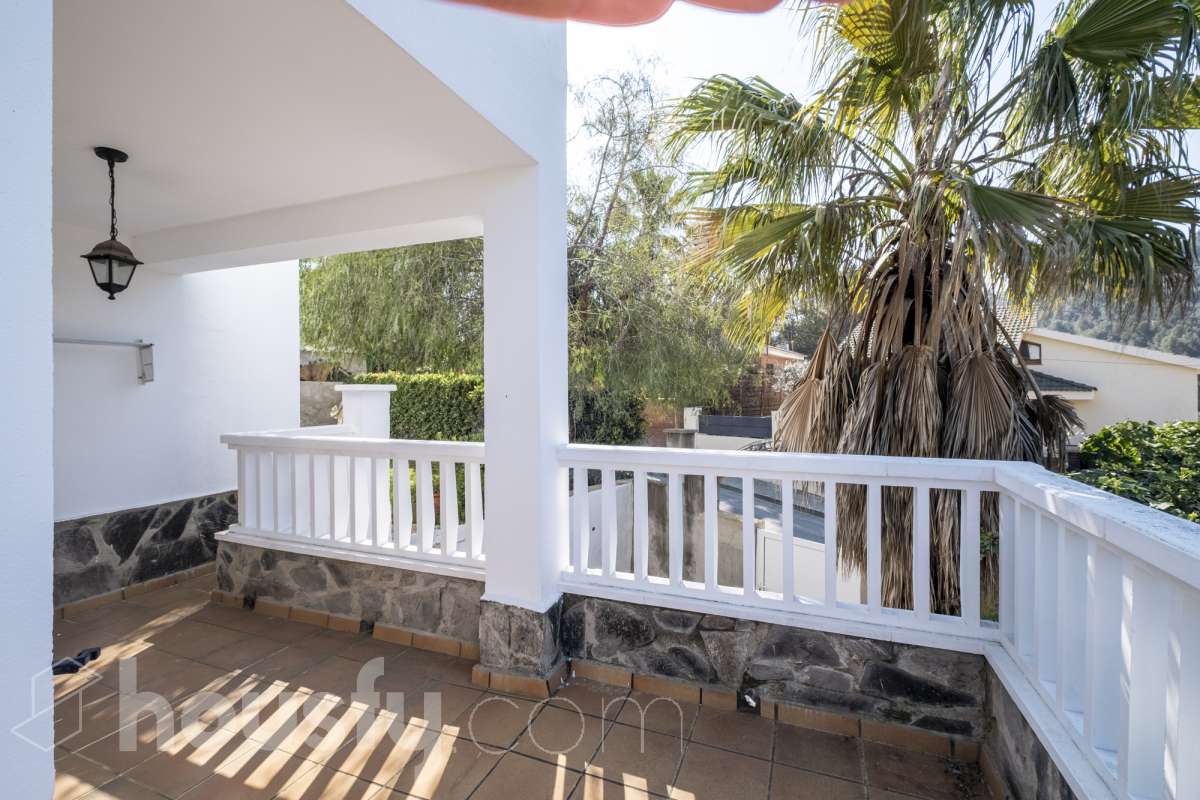 Casa en venta en Carrer Garbí,  Castellbisbal-1