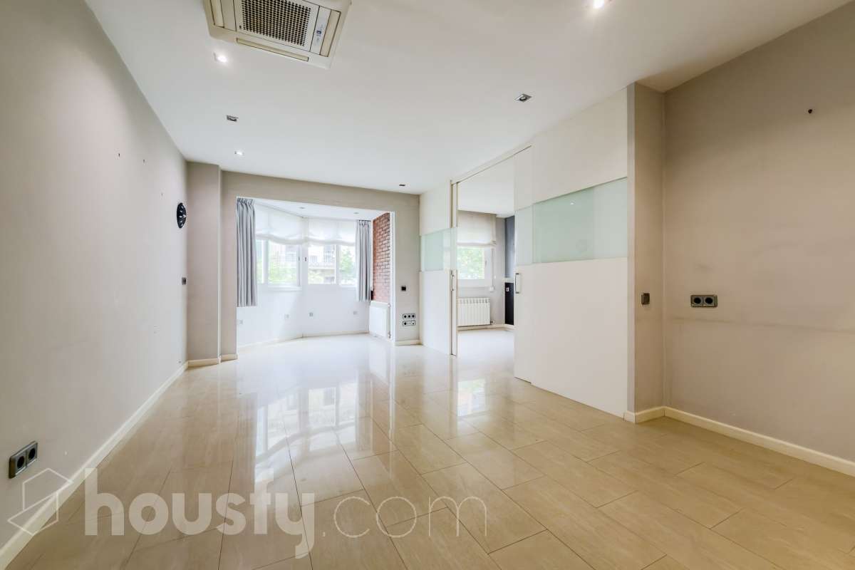 Piso en venta en Carrer de Muntaner, Eixample, Barcelona-0