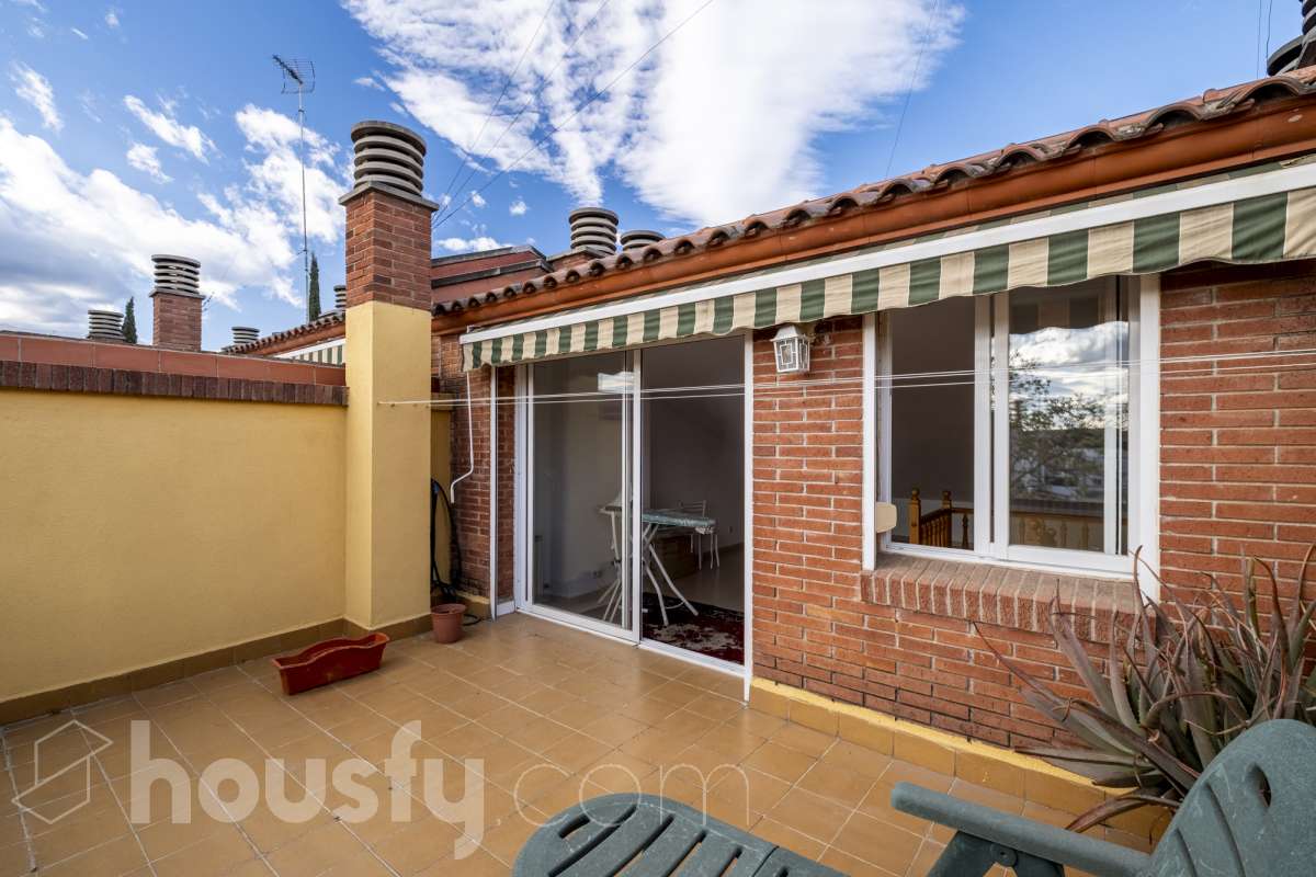 Casa en venta en Carrer de la Font Canaleta, Ca N'Oriac - Can Puiggener, Sabadell-0