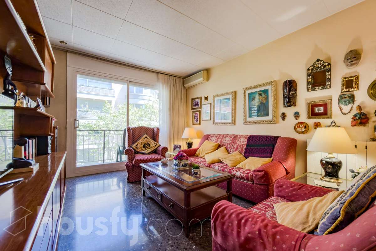 Piso en venta en CL SARDENYA, Eixample, Barcelona-1