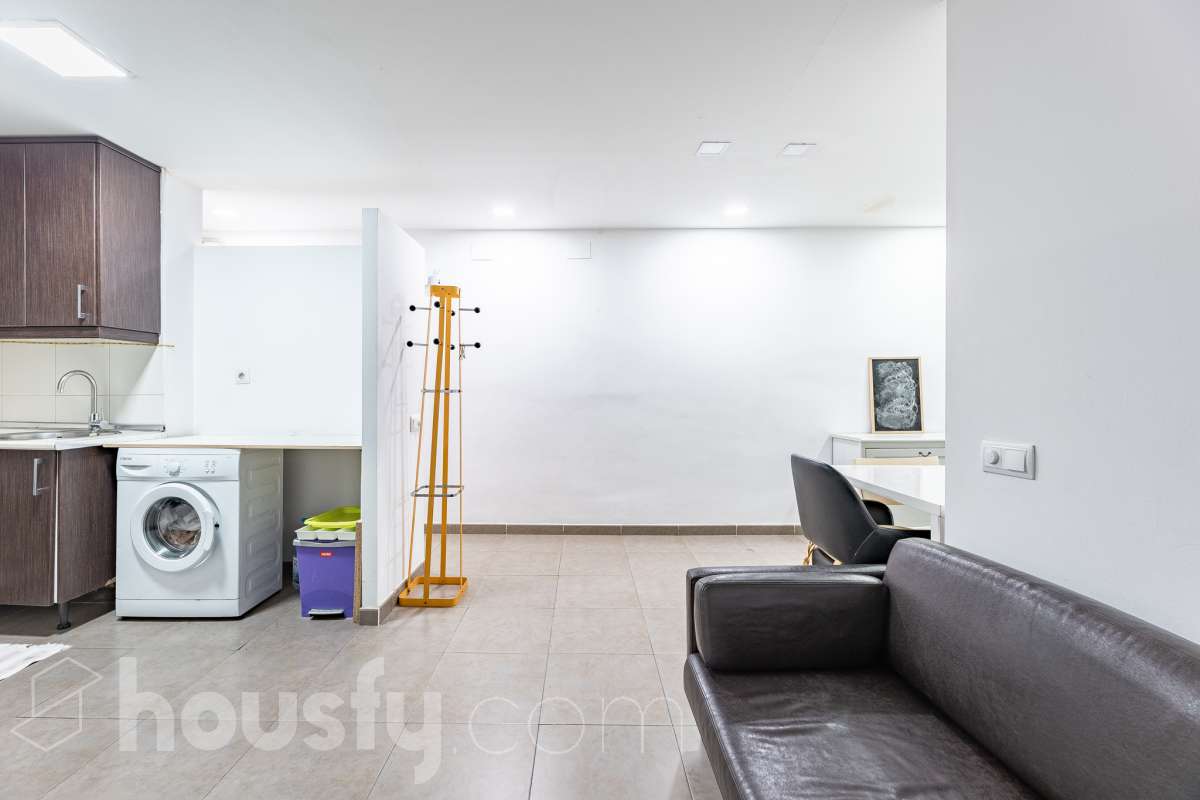 Piso en venta en CL CALDERON DE LA BARCA, Horta Guinardó, Barcelona-3