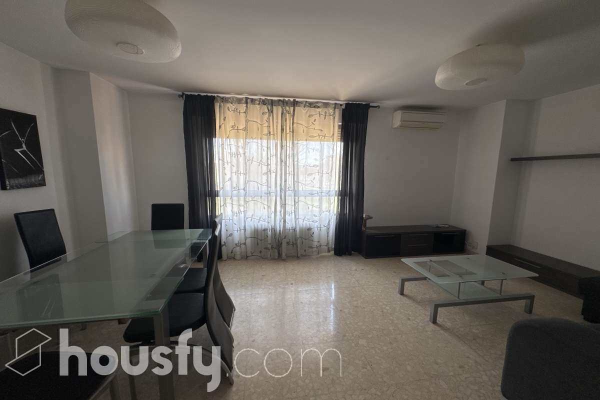 Piso en venta en CL FERNAN FALCON,  Alcalá de Henares-1