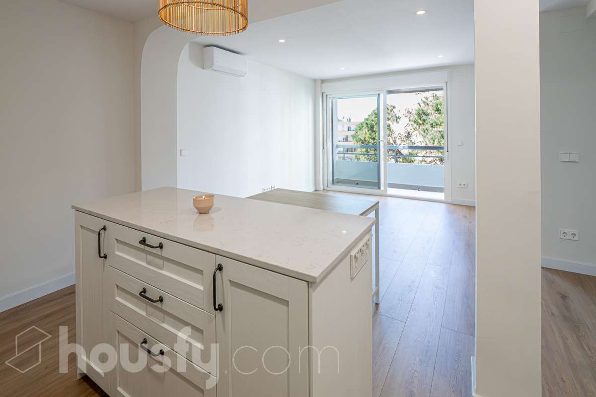 Piso en alquiler en Avenida General López Domínguez, Marbella Pueblo, Marbella-1