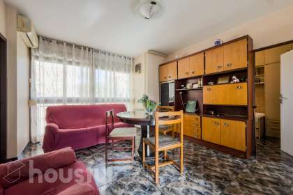 Piso en venta en CL VIA FAVENCIA, La Guineueta, Barcelona-0