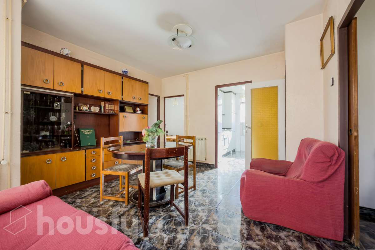 Piso en venta en CL VIA FAVENCIA, Nou Barris, Barcelona-2