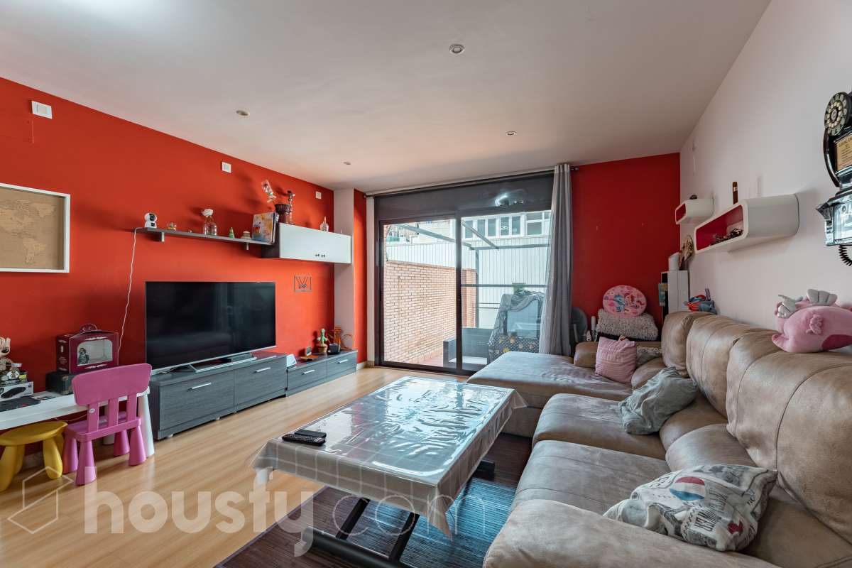 Piso en venta en Carrer de la Mare de Déu de Montserrat,  Viladecans-1