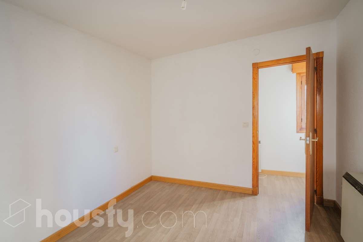 Piso en venta en CL MALCONSEJO-DEL,  Segovia-3