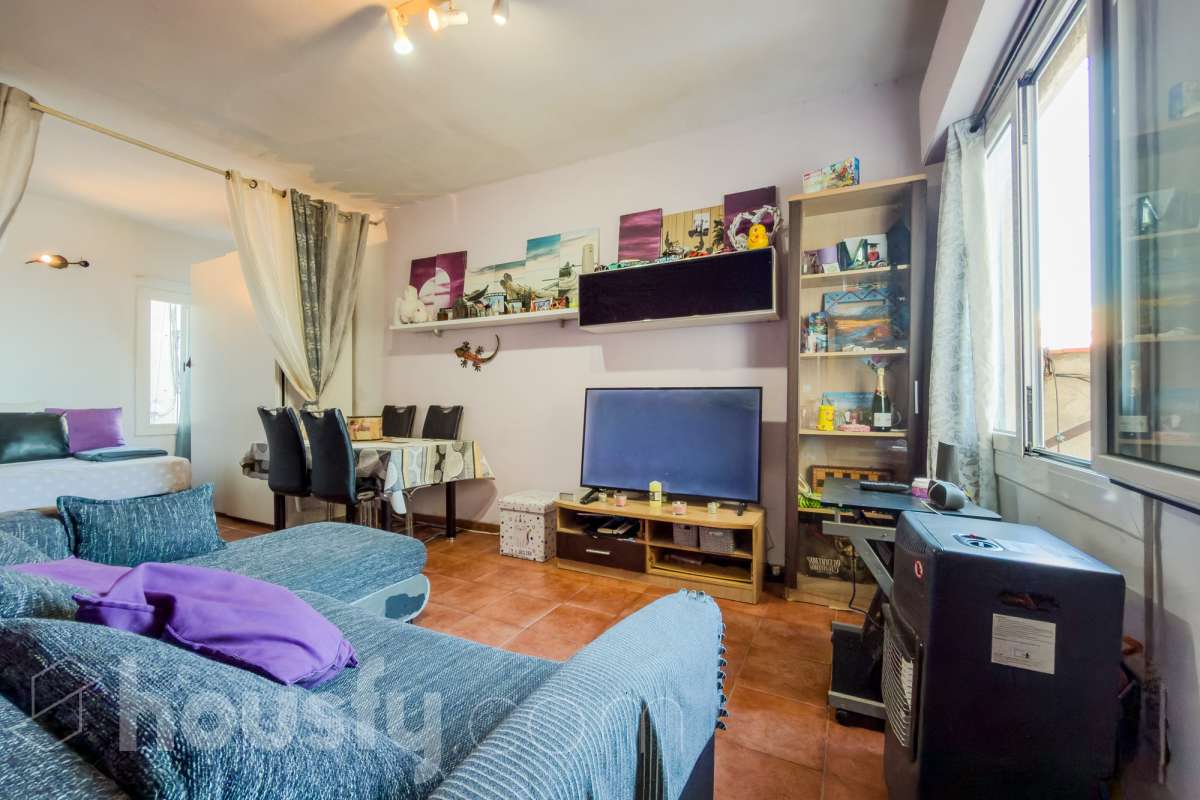Piso en venta en Calle Padilla, Horta Guinardó, Barcelona-0