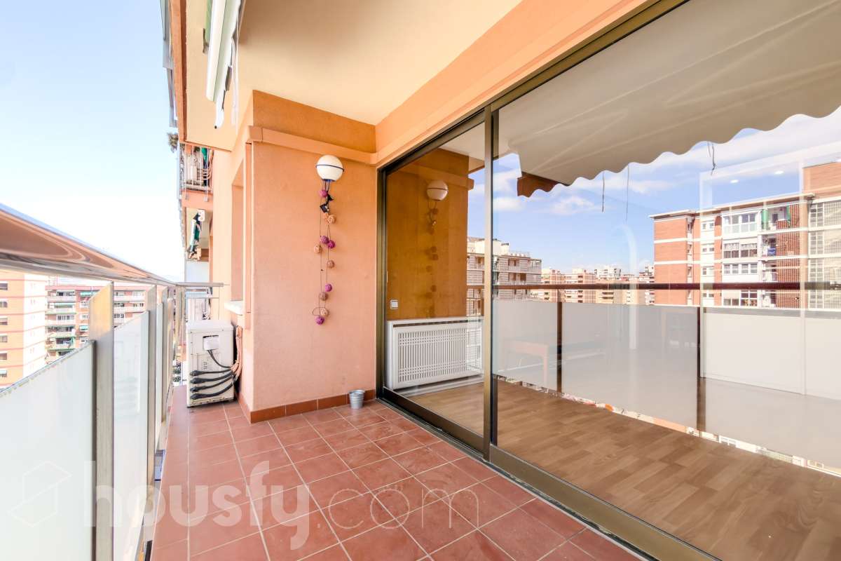 Piso en venta en Gran Via de les Corts Catalanes, Sant Martí, Barcelona-0