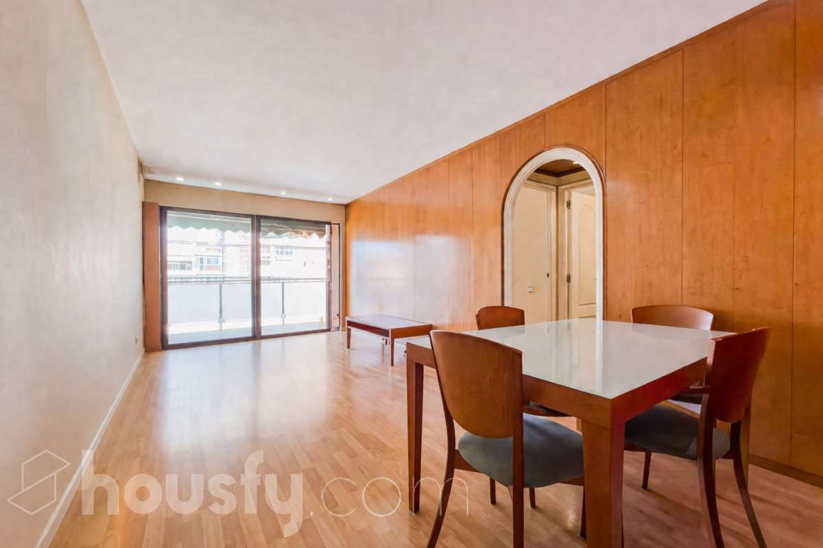 Piso en venta en Gran Via de les Corts Catalanes, Sant Martí, Barcelona-1