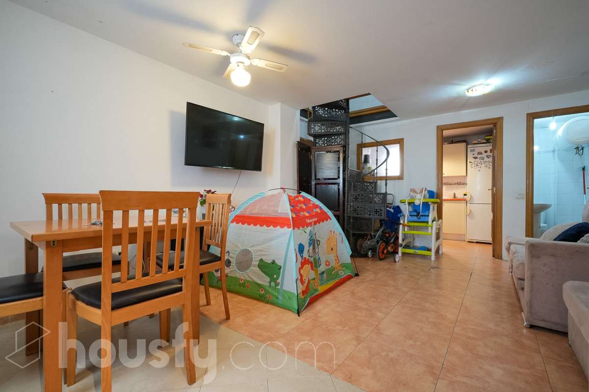 Piso en venta en Cl. Villacarriedo, Latina, Madrid-1