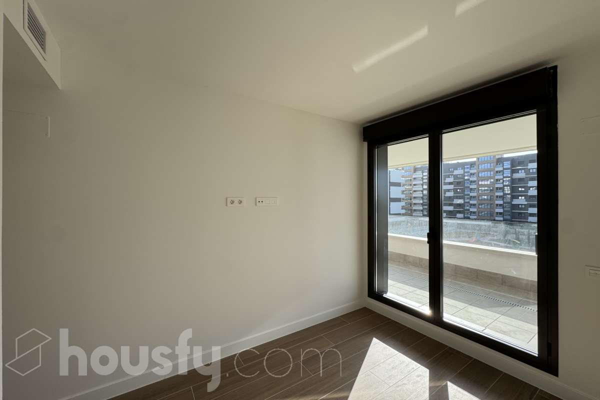 Piso en alquiler en Calle de Rafael Moneo,  Tres Cantos-2